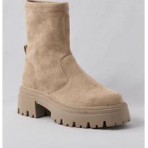 American Eagle Sock Lug Boot, Taupe, faux suede, Size 7